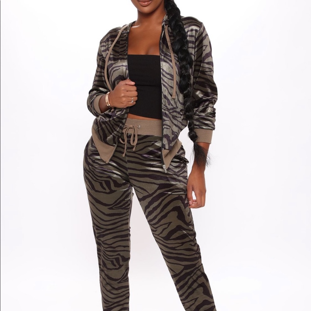 FN Velvet Zebra Tracksuit